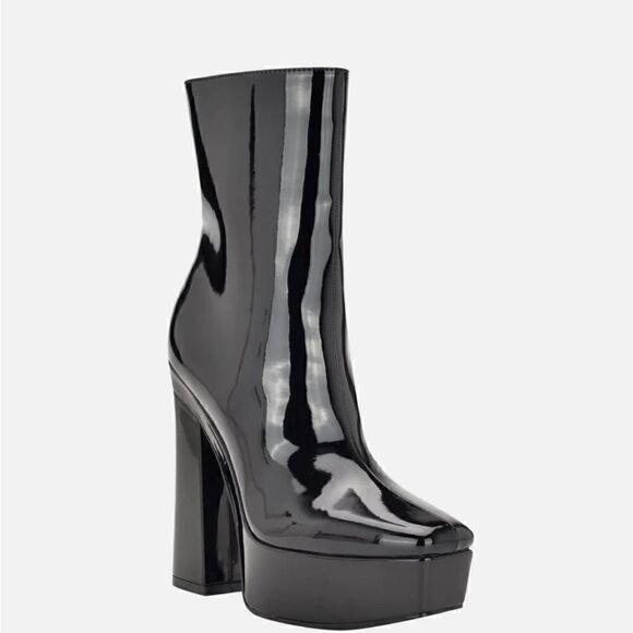 GUESS Womens Black 1-1/2" Platform Logo Byra  Toe Block Heel Booties shoes  6M - Picture 1 of 11